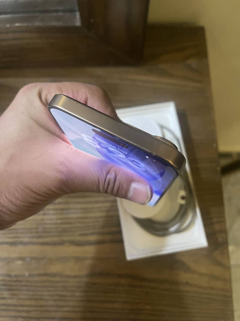 Apple iPhone 16 Pro Max 5