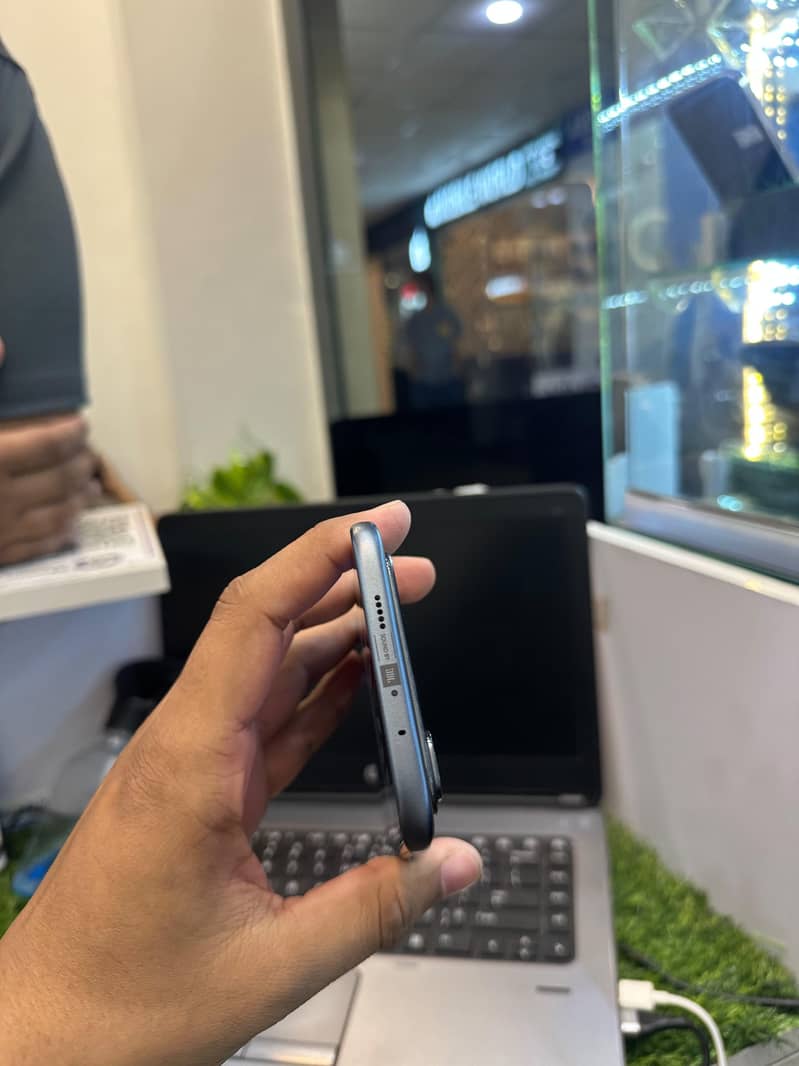 Infinix Note Edge 5