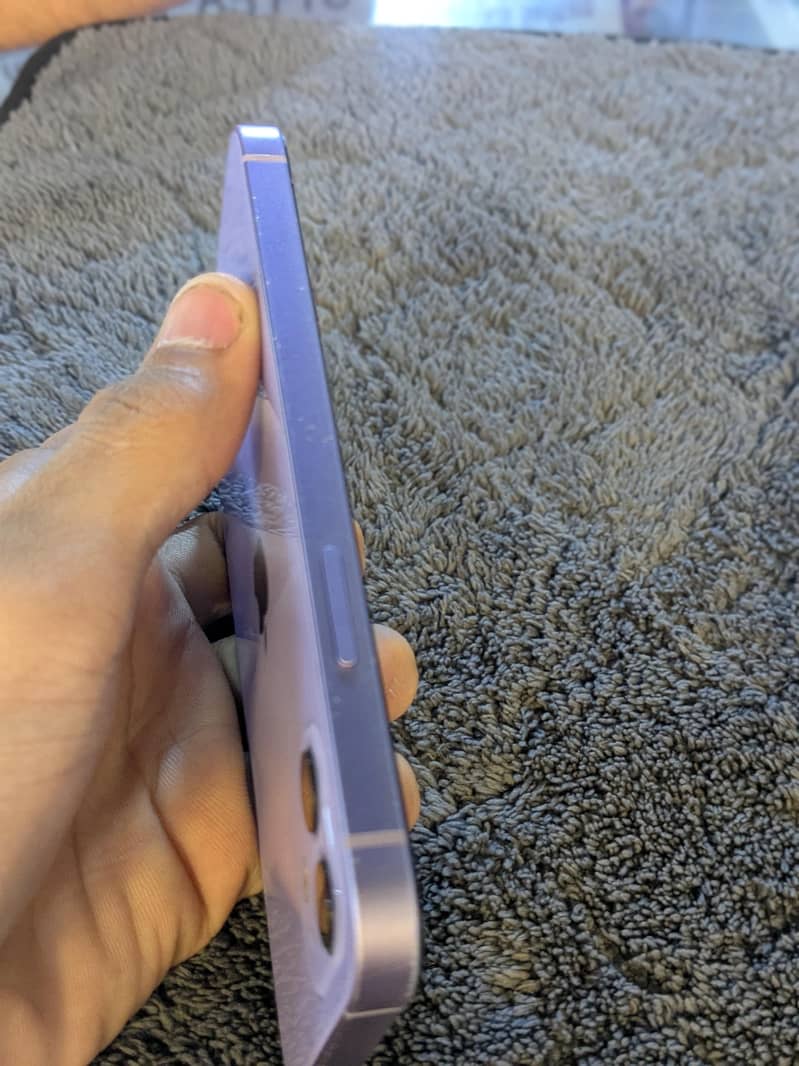 Apple iPhone 12 1