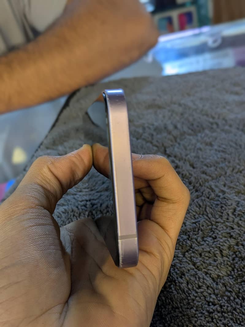 Apple iPhone 12 2