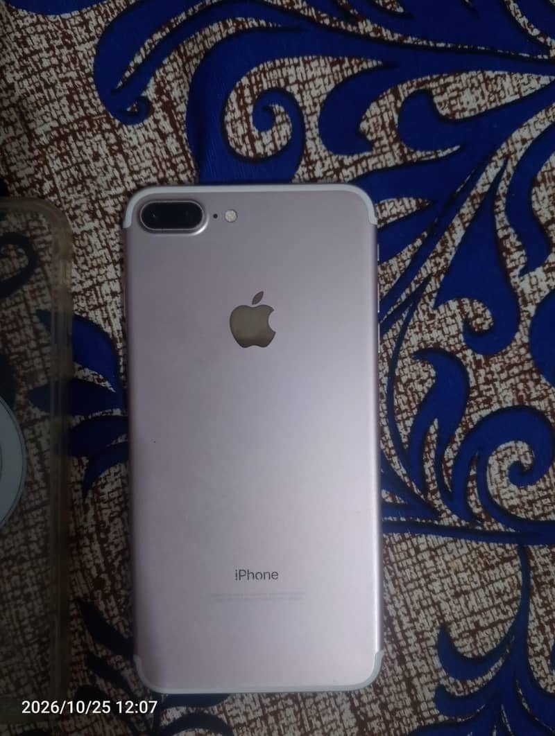 Apple iPhone 7 Plus 0