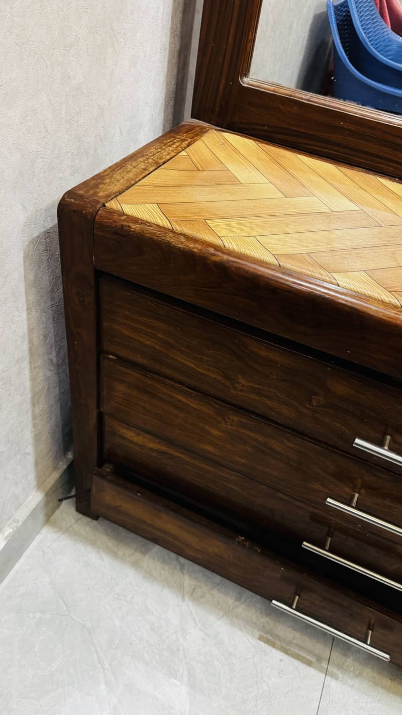 Dressing table 1