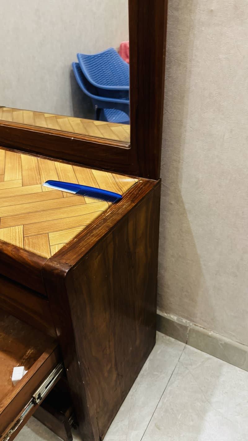 Dressing table 2