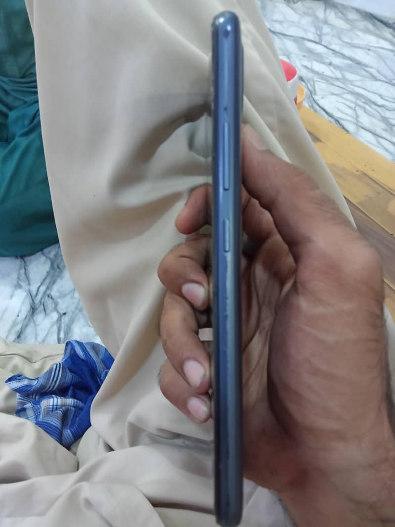 Realme C11 4