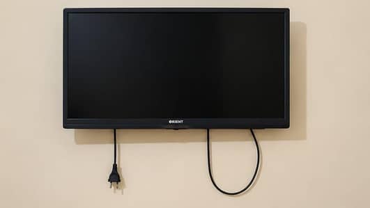 Orient 27 inch used tv for sale in just 28k
