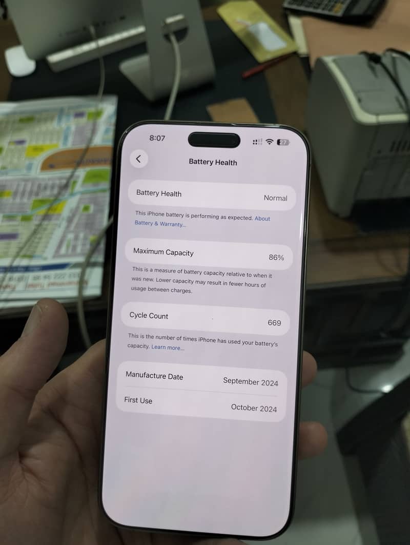 Apple iPhone 16 Pro Max 2