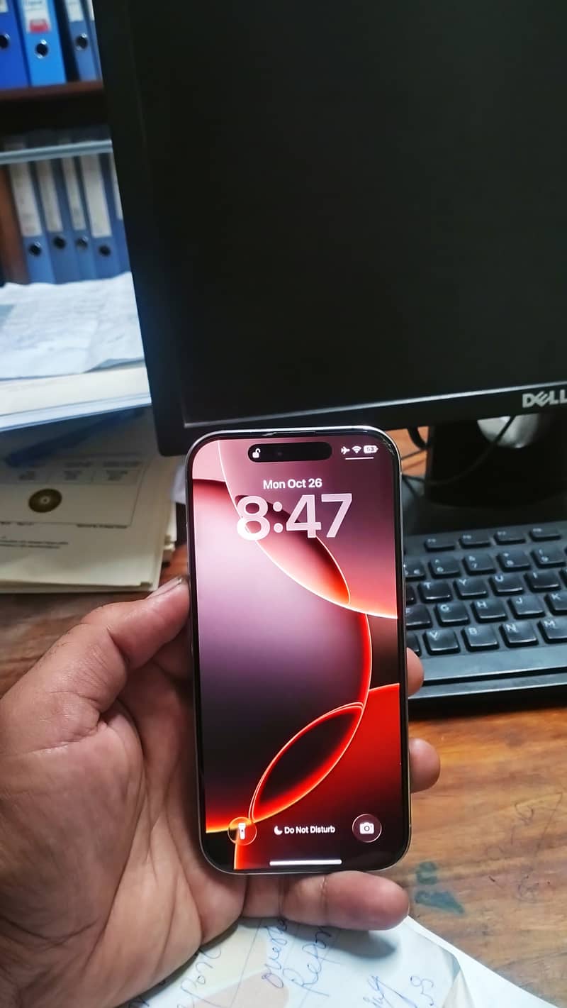 Apple iPhone 16 Pro 3