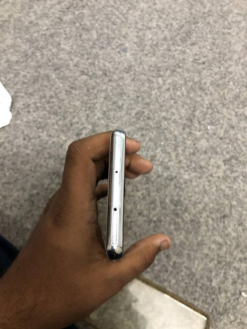 Samsung Mobile S10 Plus 6