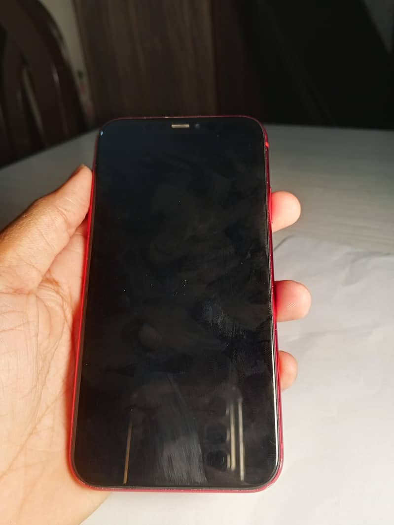 Apple iPhone 11 4