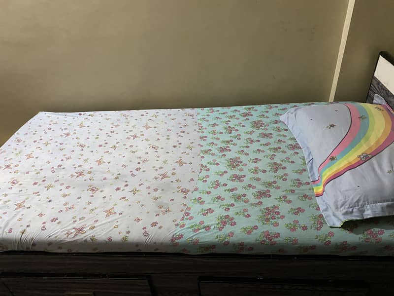 2 single bed one corner table and computer table 4
