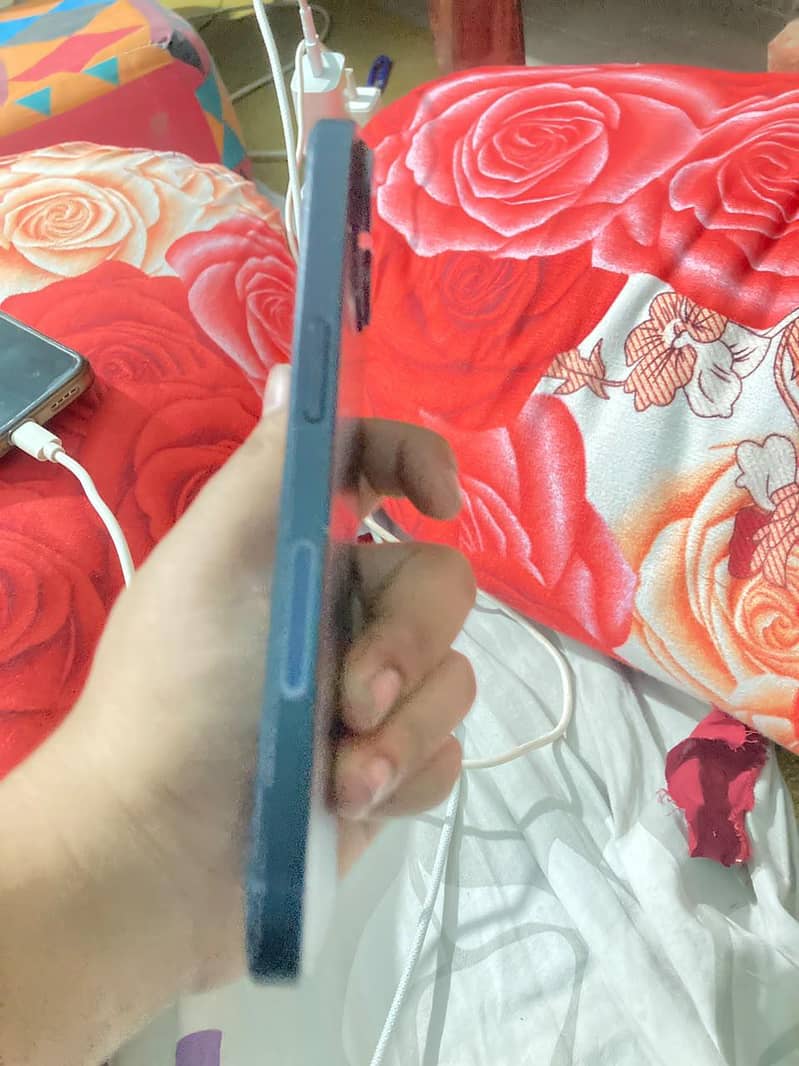 Apple iPhone 14 0