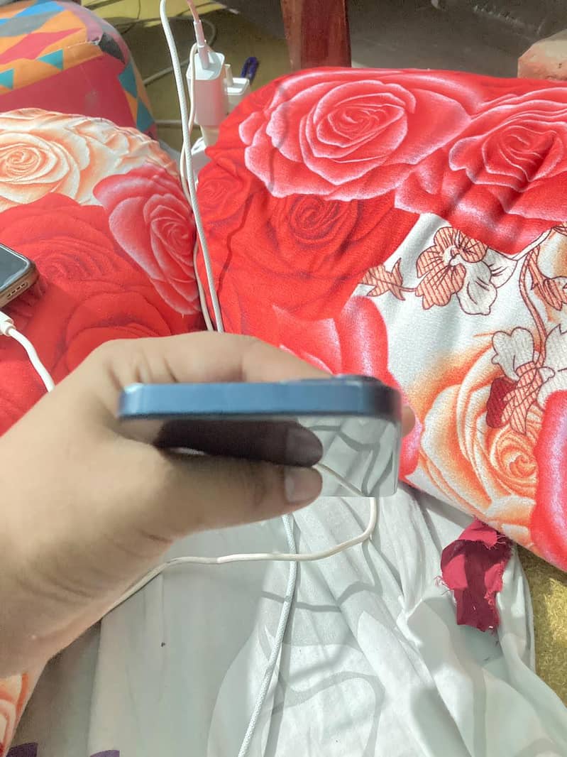 Apple iPhone 14 1