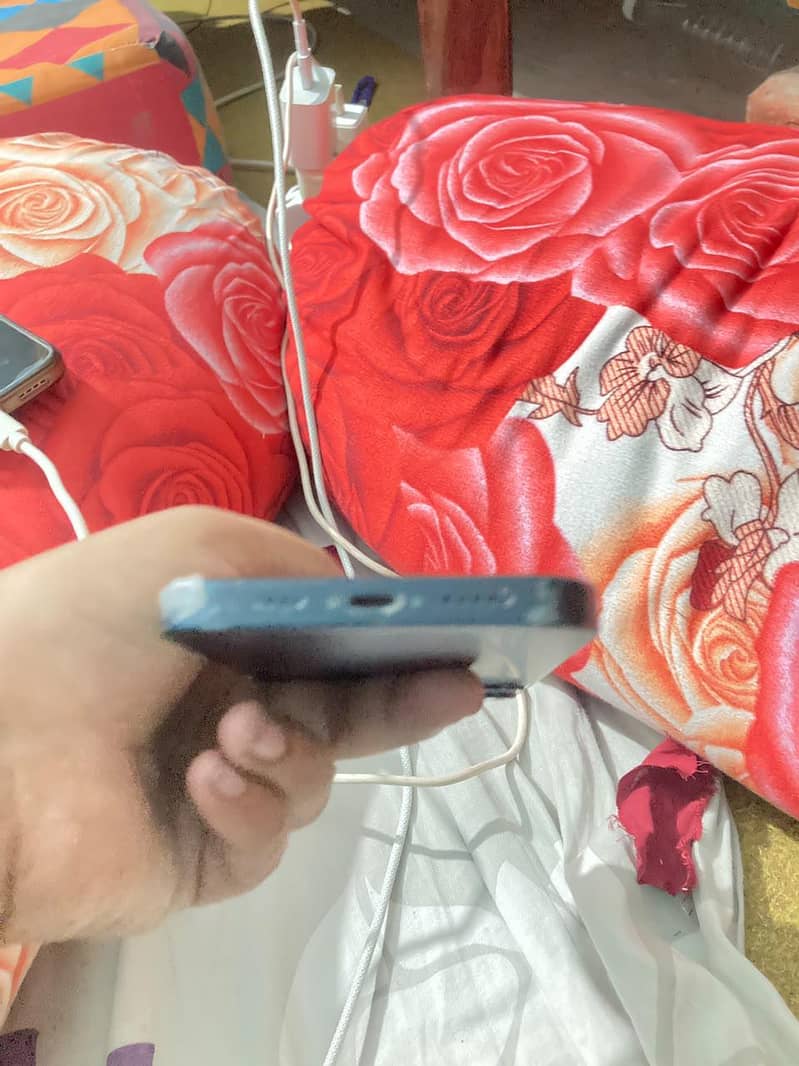 Apple iPhone 14 2