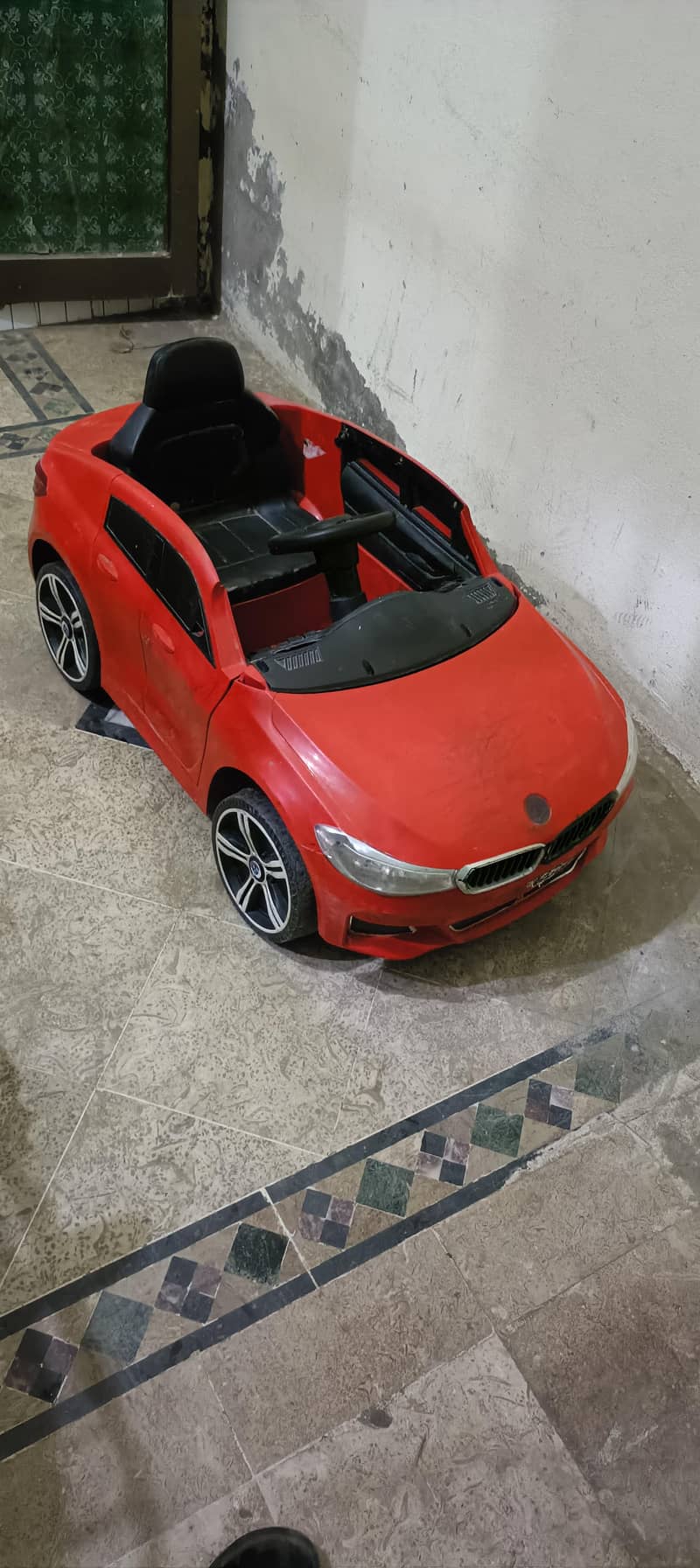 charge car red colour only buttery issue - Toys - 1120909172