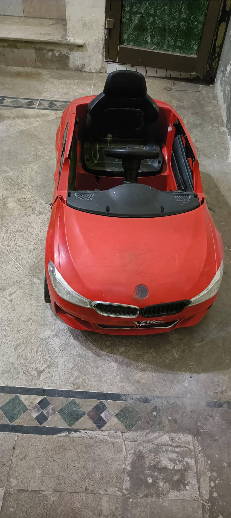 charge car red colour only buttery issue - Toys - 1120909172