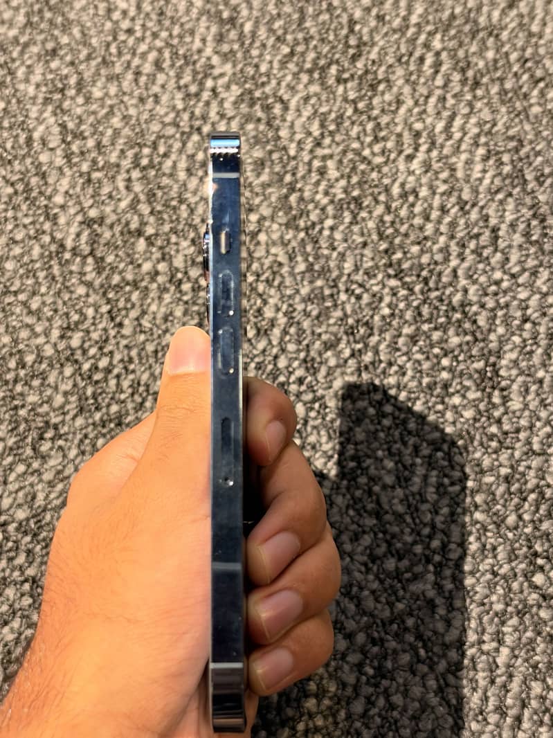 Apple iPhone 13 Pro 2
