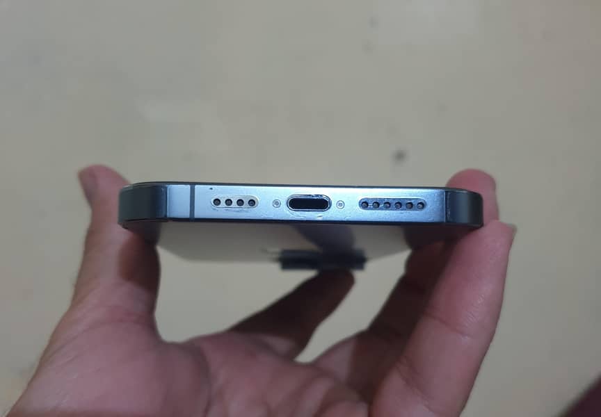 Apple iPhone 13 Pro Max 6