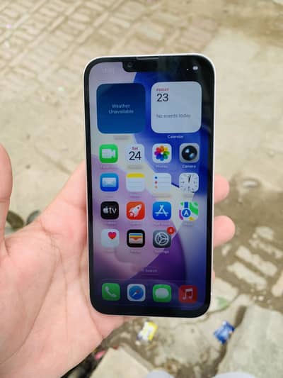 Apple iPhone 13