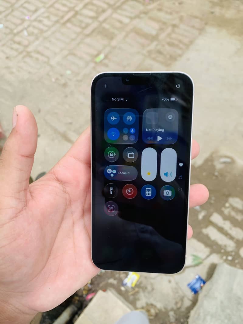 Apple iPhone 13 1