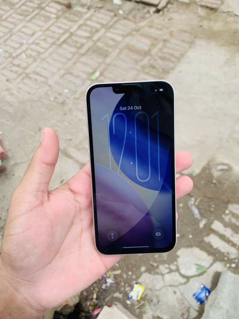 Apple iPhone 13 3