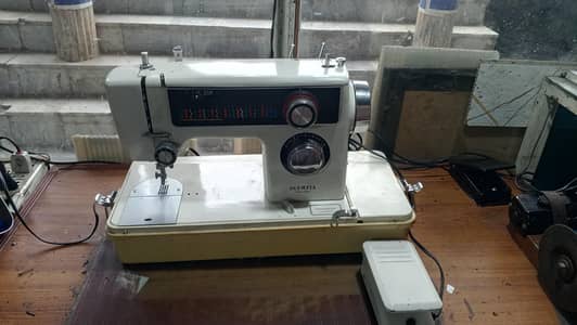 Zig Zag Sewing Machine For Sale