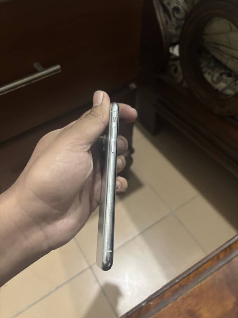 Apple iPhone X 0