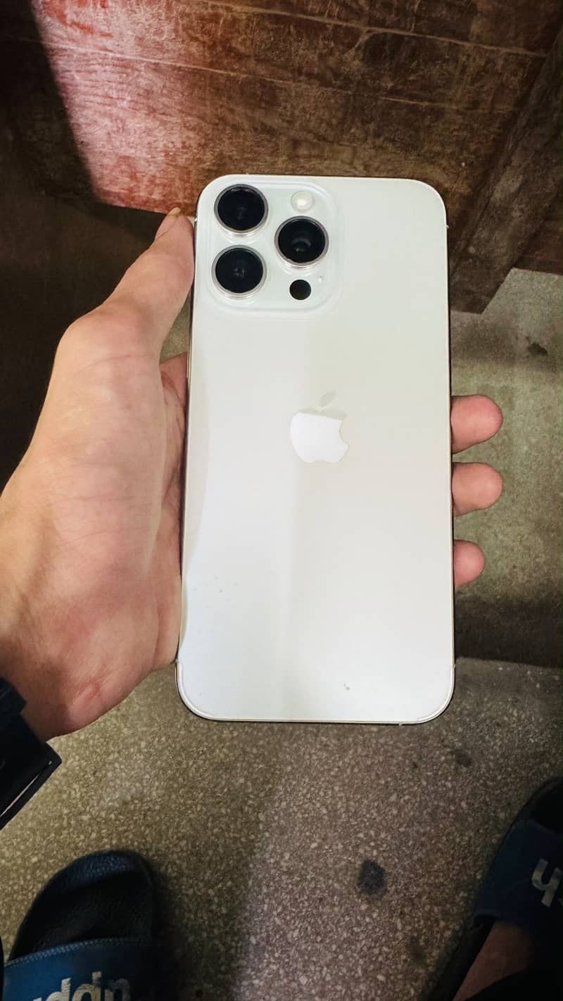 Apple iPhone 15 Pro Max 0