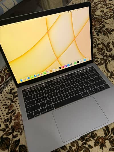 Macbook pro 2017  touchbar