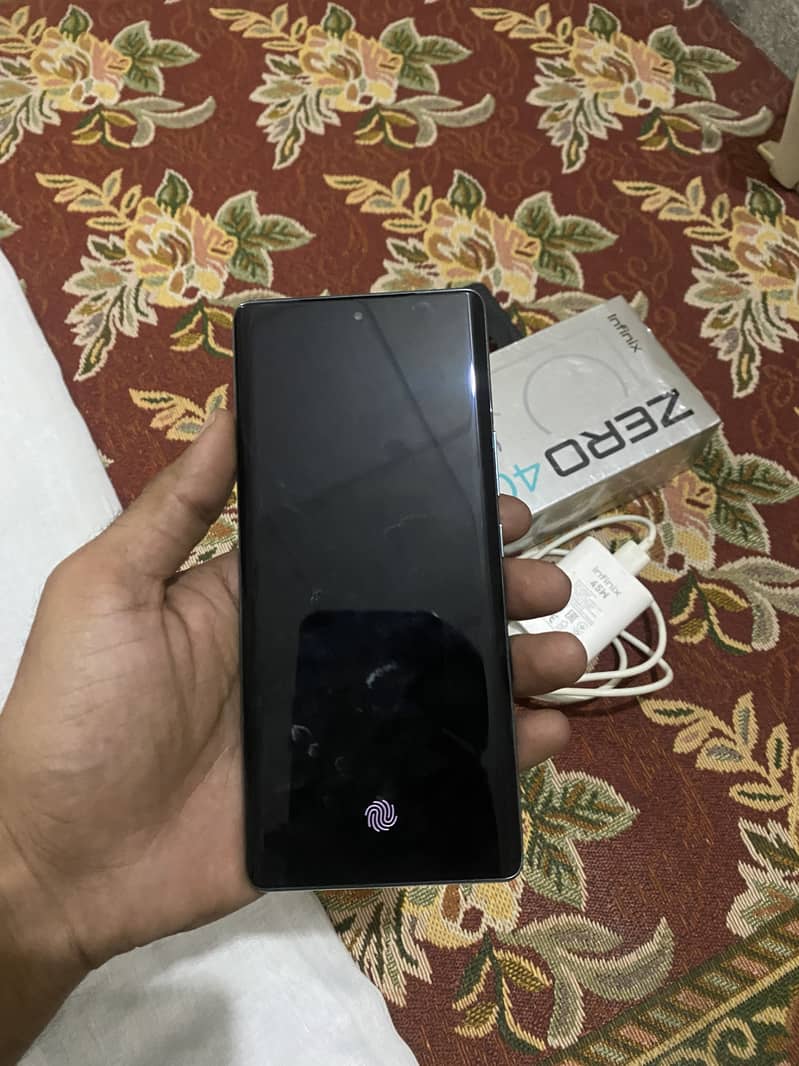 Infinix Zero 40 (8+8/256) 4