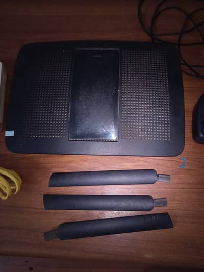 Linksys  EA8500 Dual-Band MU-MIMO Gigabit Router