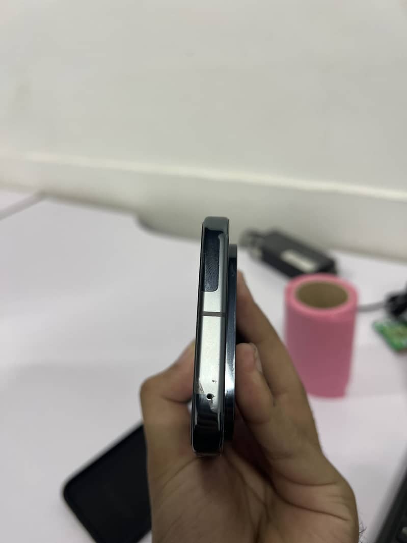 Google Pixel 10 Pro XL 5