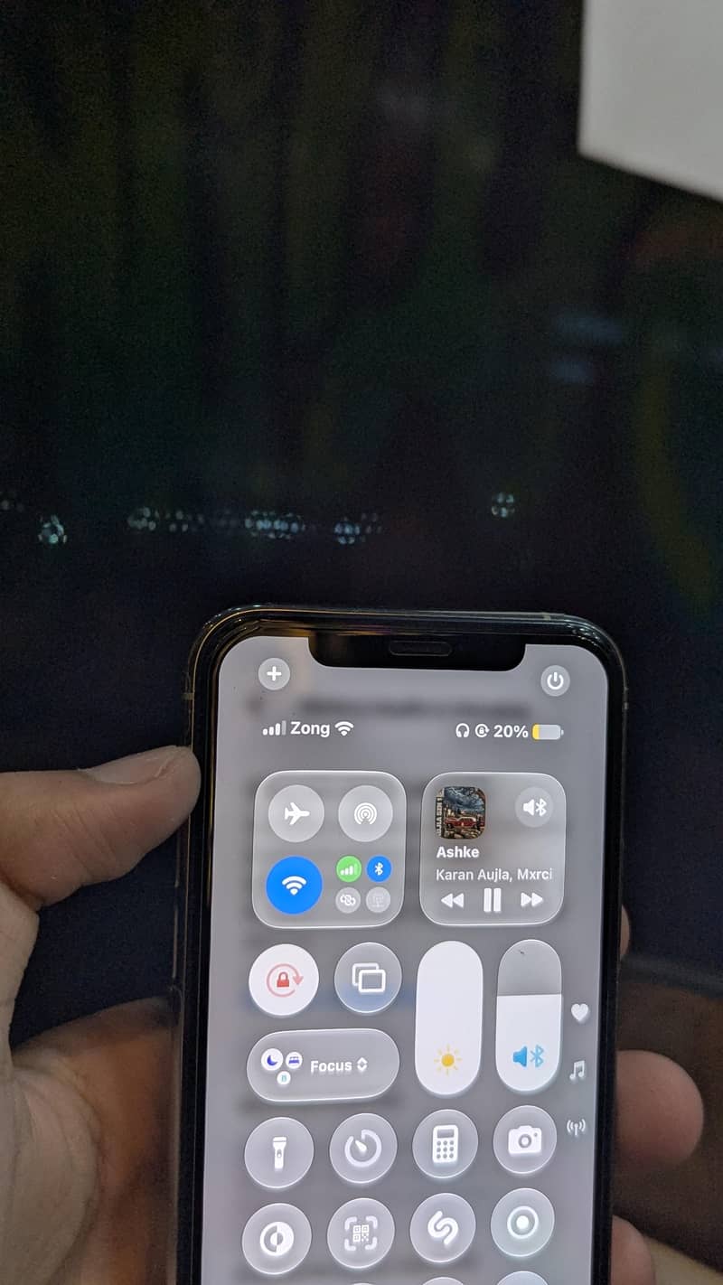 Apple iPhone 11 Pro Sim glitch 6