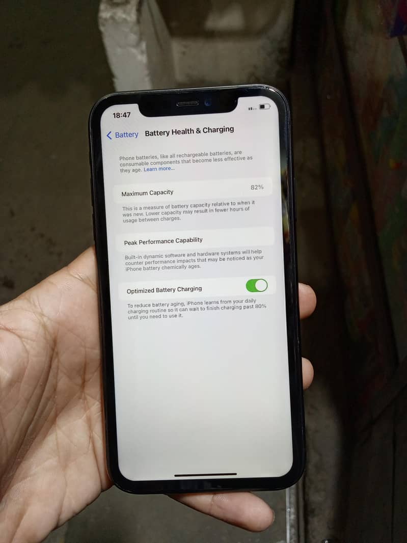 Apple iPhone 11 3