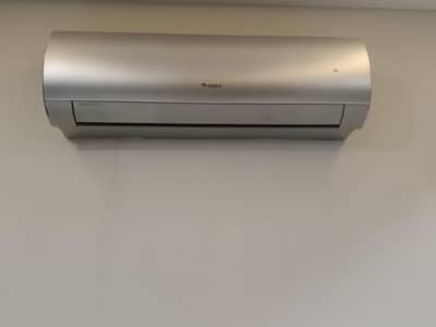 Gree 1.5 Ton Fairy Series Inverter AC