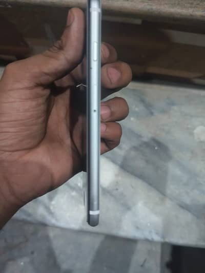 Apple iPhone SE