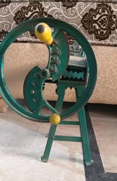 saag palak and vegetable cutter