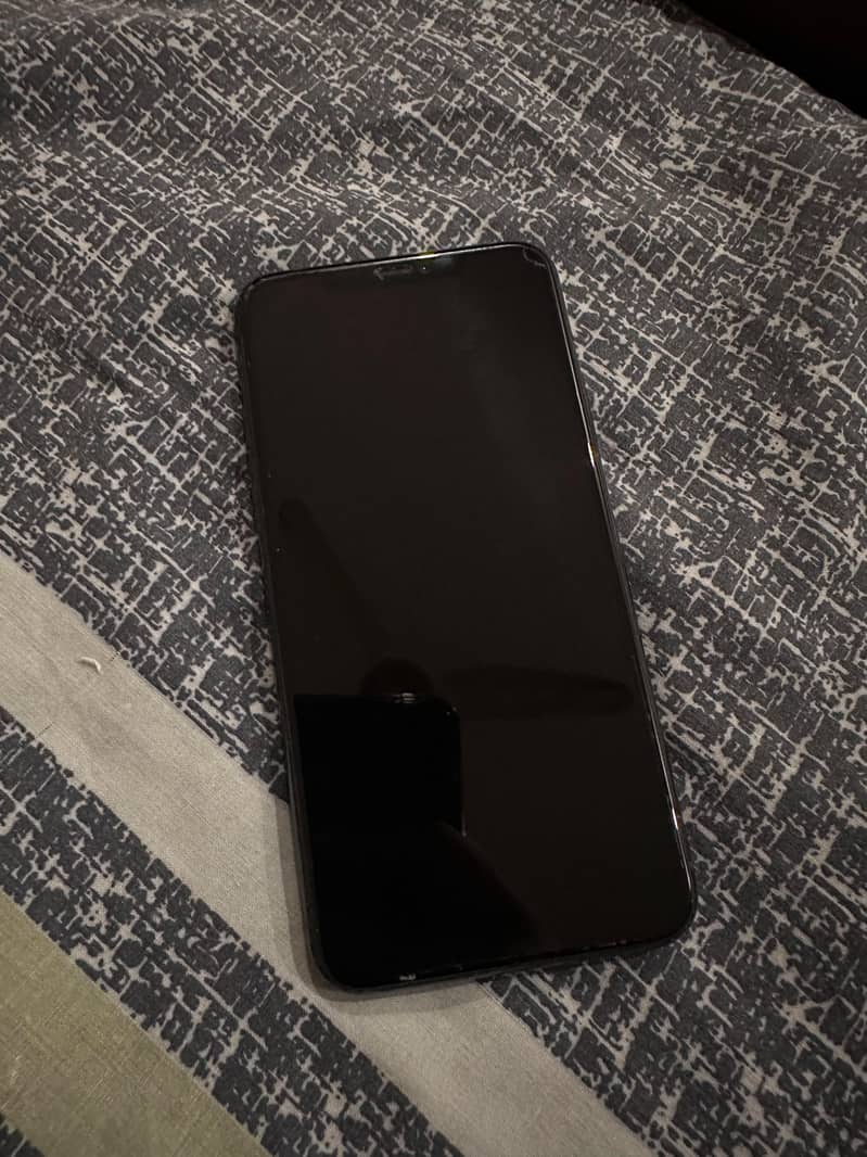 Apple iPhone 11 Pro Max 3