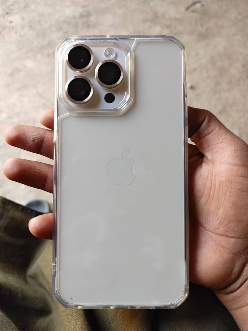 Apple iPhone 14 Pro Max 0