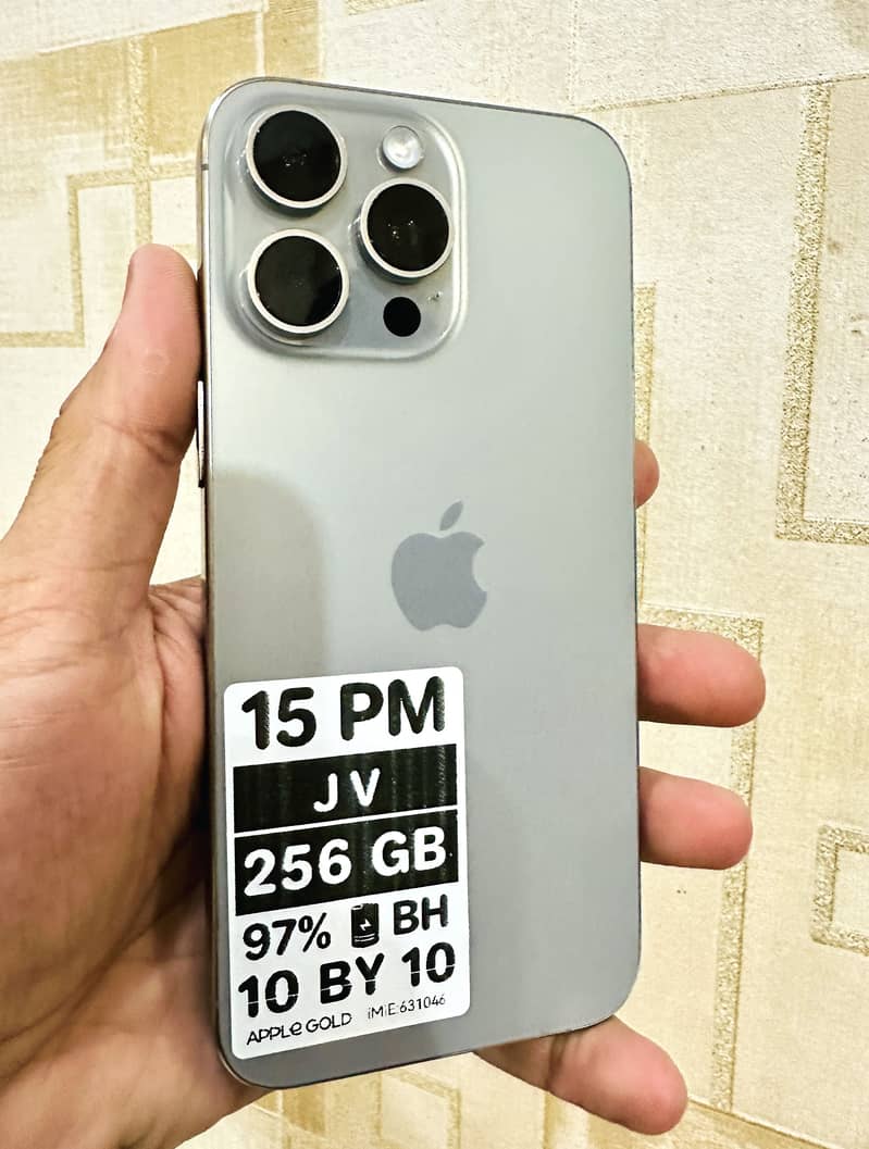 Apple iPhone 15 Pro Max 0