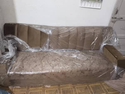 SOFA SET 5 SEATER FOR SALE NEW CONDITION