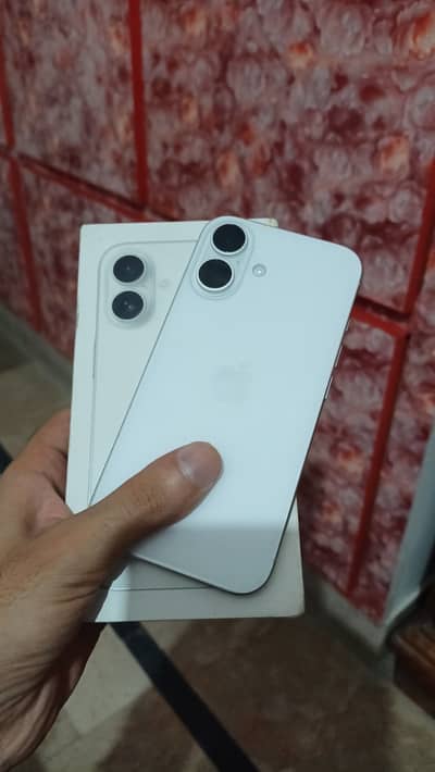 iPhone 16jv 128gb 100 health condition 10by9 only front pa carry
