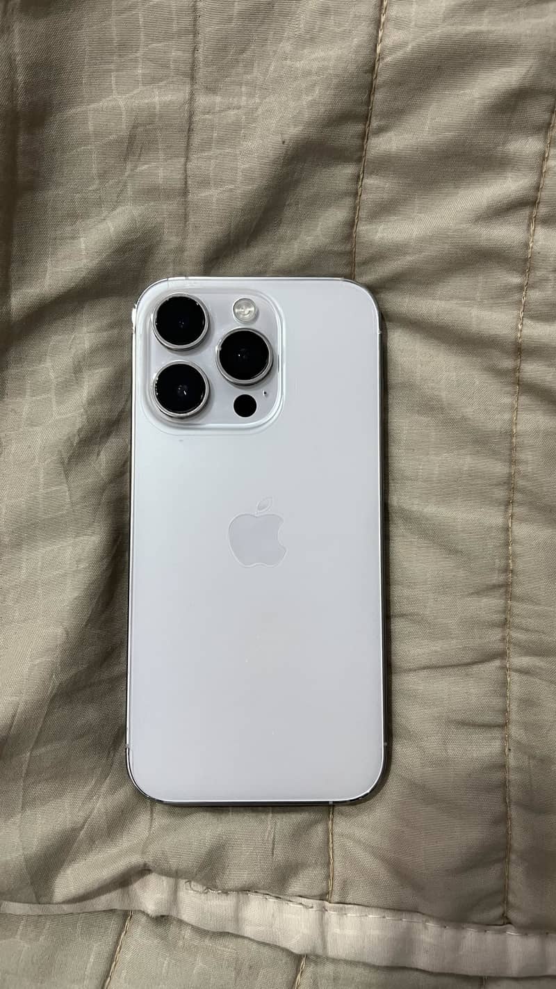 Apple iPhone 14 Pro 0