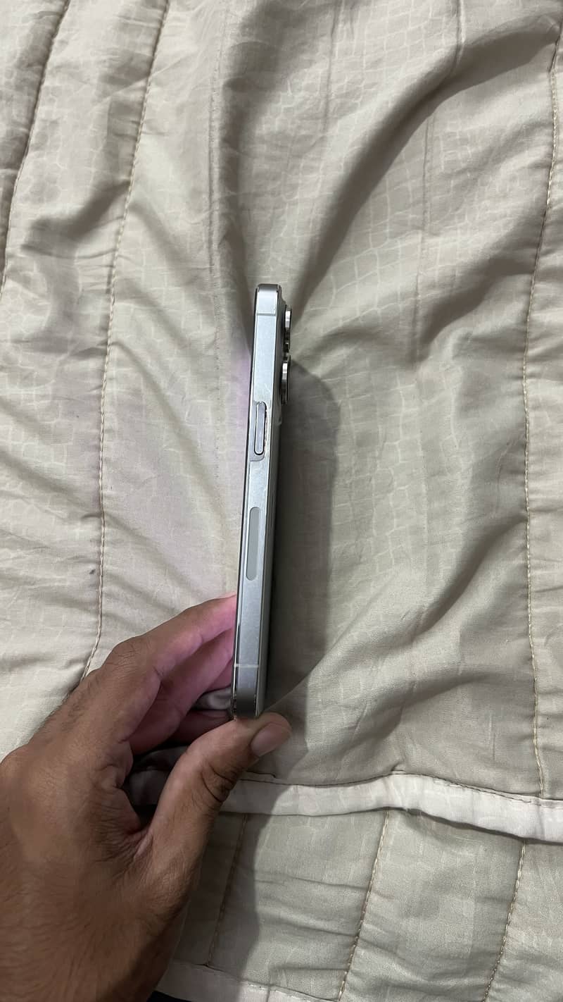 Apple iPhone 14 Pro 1