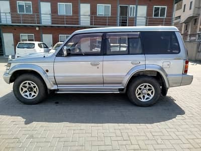 Mitsubishi Pajero 1996