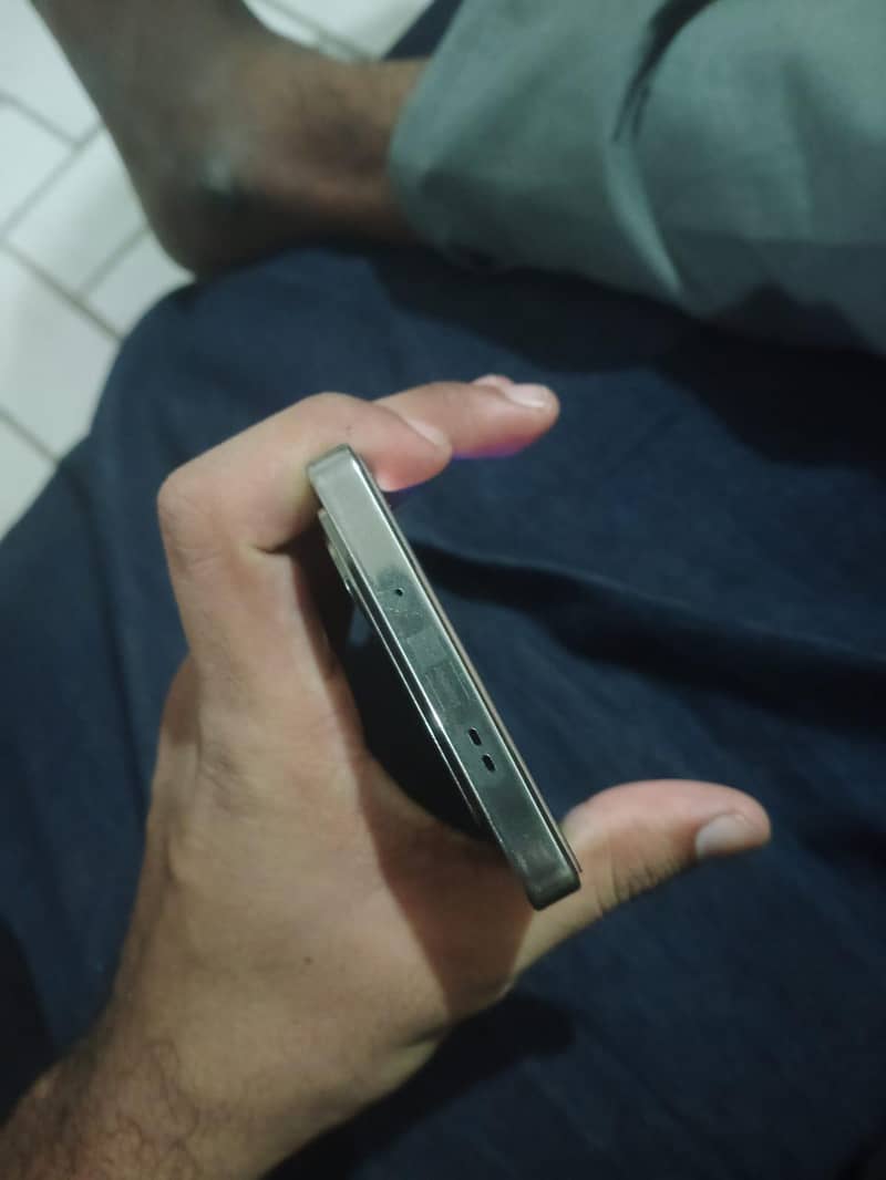 Infinix Note 40 4