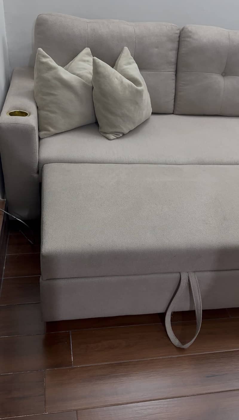 6 seater L shape with sofa combed 1