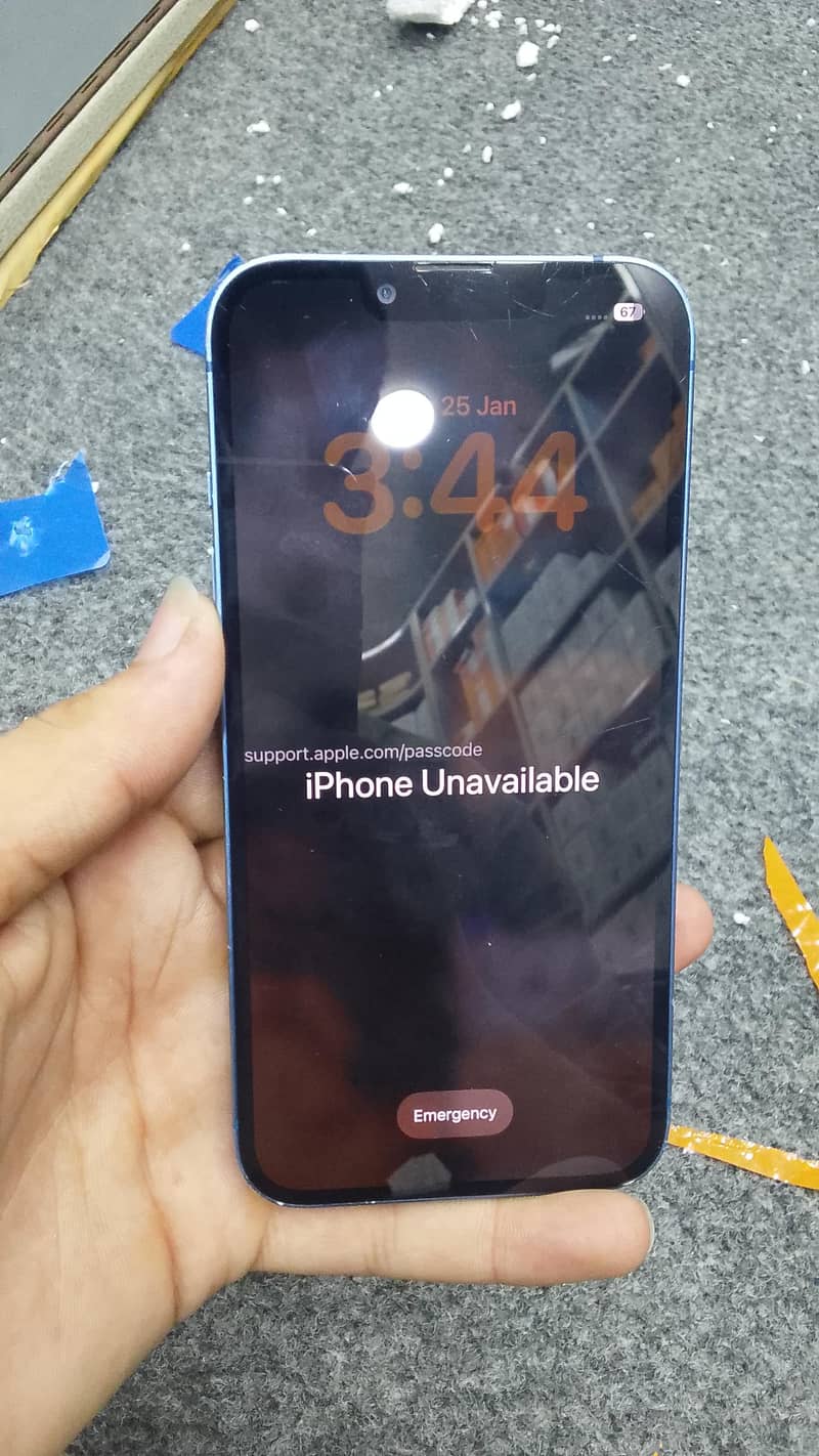 Apple iPhone 13 1