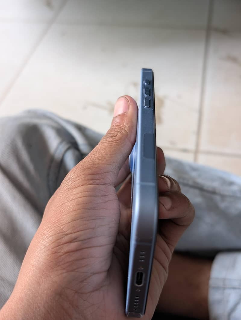 Apple iPhone 17 4