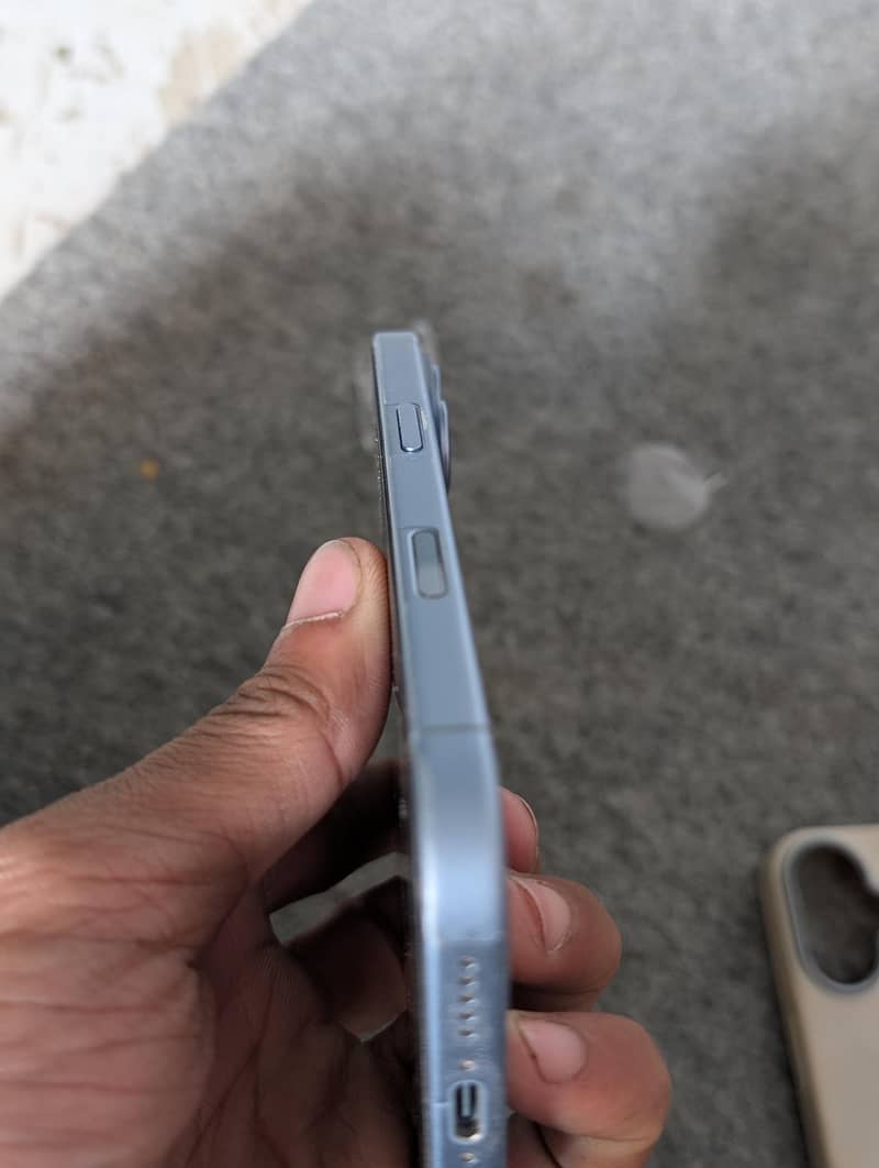 Apple iPhone 17 7