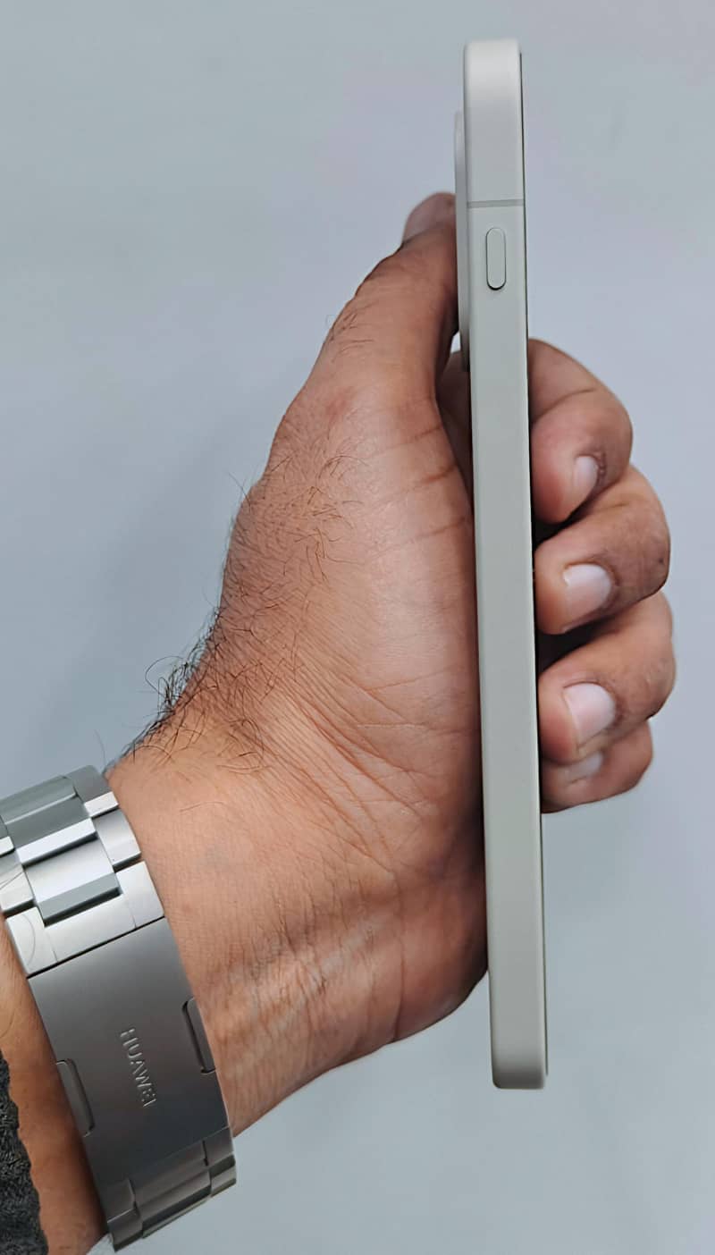 One Plus 15 Dual Sim 4